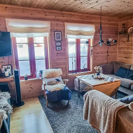 8 Person In Seral Semesterbostad Hamkoll